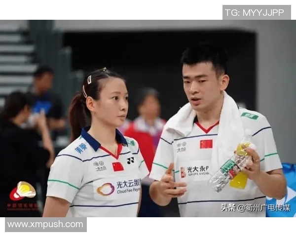 重庆羽毛球队与成都羽毛球队赛后复盘分析个人能力对比与表现总结